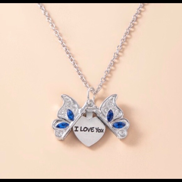 New!! Silvertone Fashion “I Love You” Heart Necklace. - Picture 2 of 7